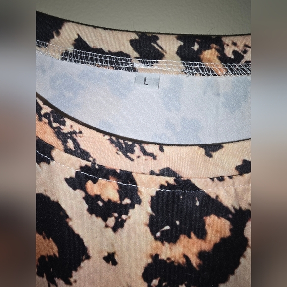 Leopard Print Merry Christmas Sweater - Picture 2 of 3